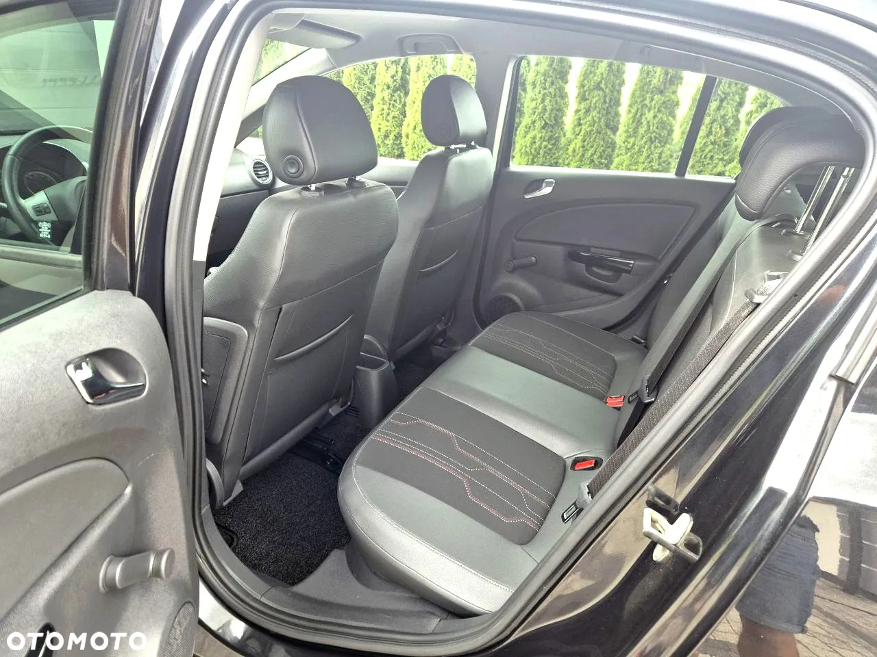 Opel Corsa 1.4 16V 150 Jahre - 20