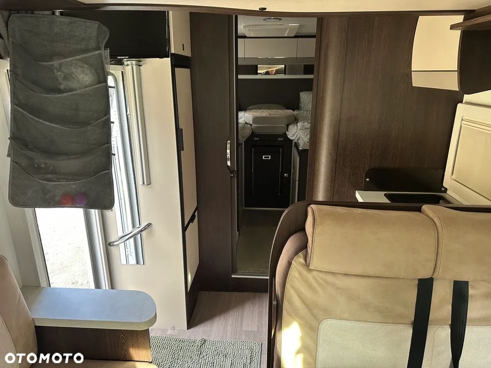 Ford Tessoro 463/ Benimar 8 - 13