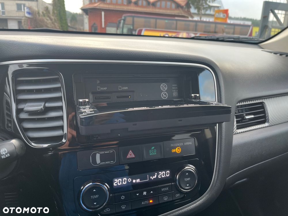 Mitsubishi Outlander - 14