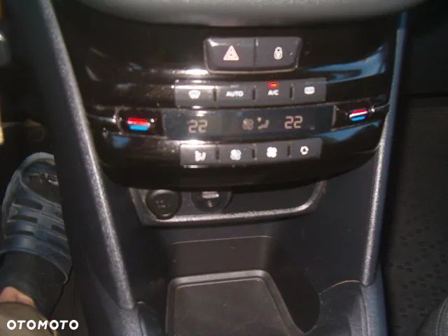 Peugeot 208 1.4 VTi Active - 32