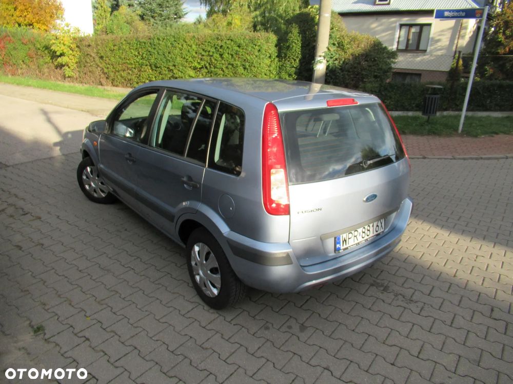 Ford Fusion 1.4 + - 8