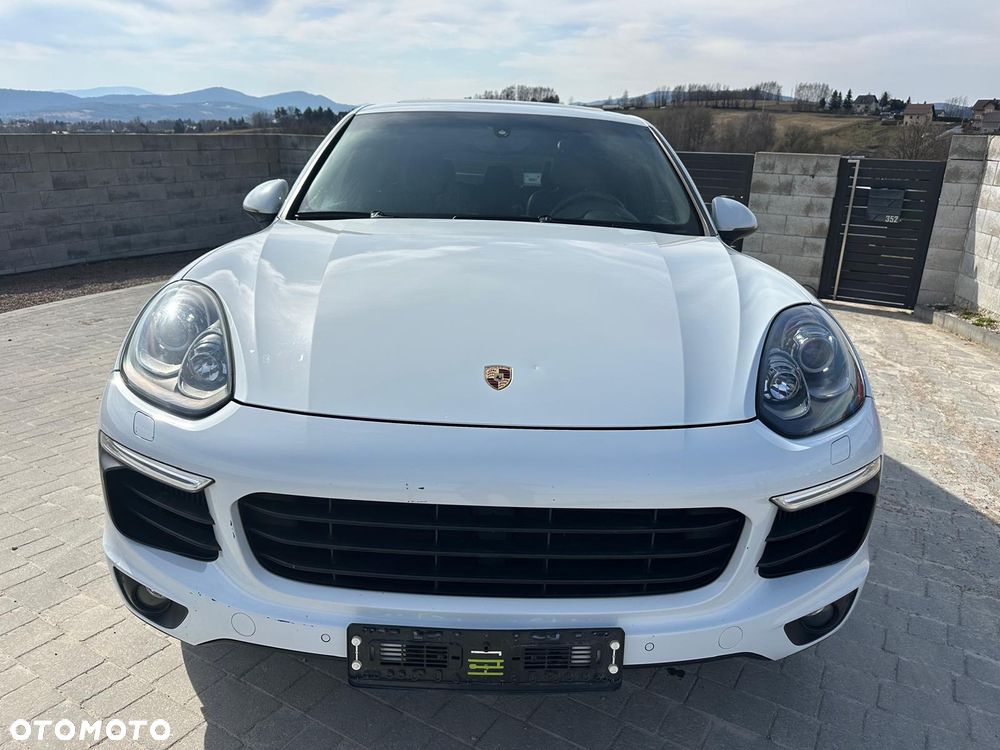 Porsche Cayenne S Platinum Edition - 2