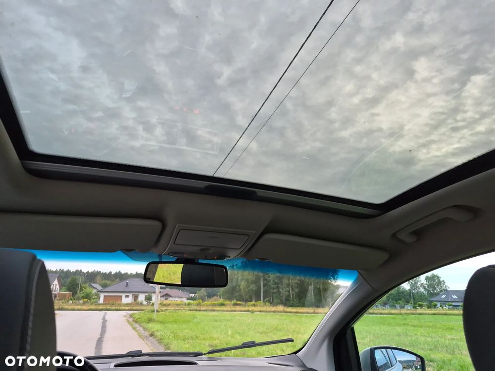 Ford Kuga 2.0 TDCi 2x4 Titanium - 17
