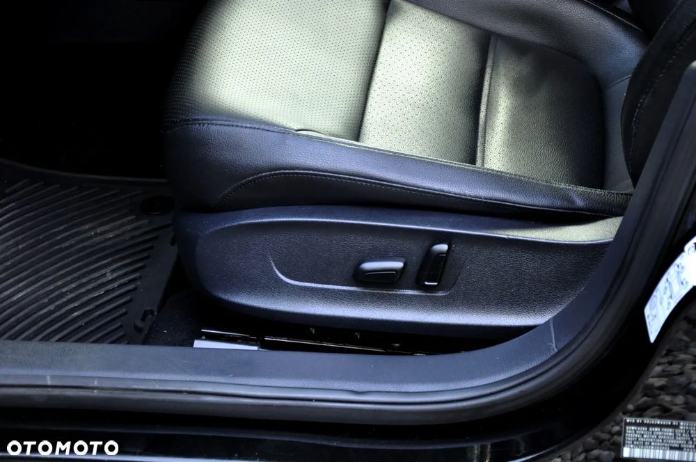 Volkswagen Jetta 2.0 TDI DSG Highline - 25