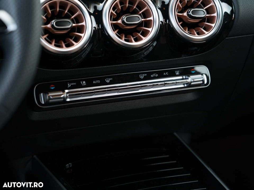 Mercedes-Benz EQA 300 4MATIC - 20