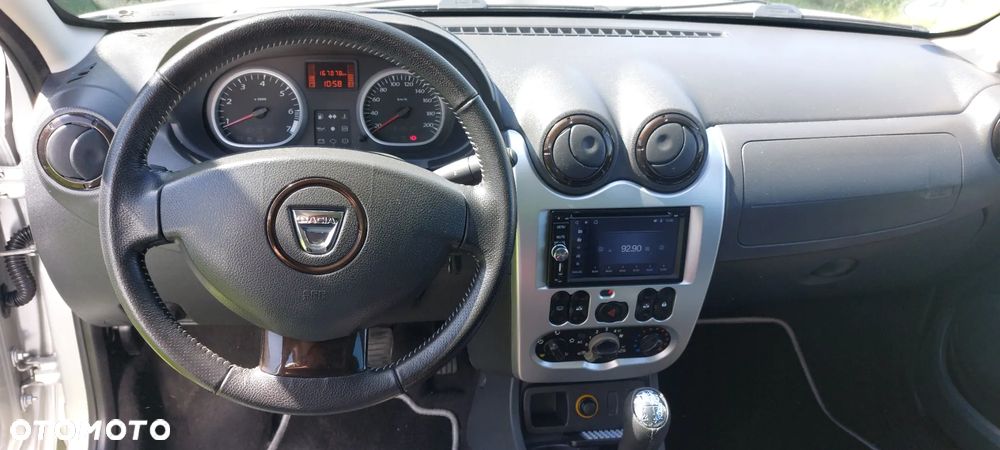 Dacia Duster 1.6 16V 4x2 Prestige - 8