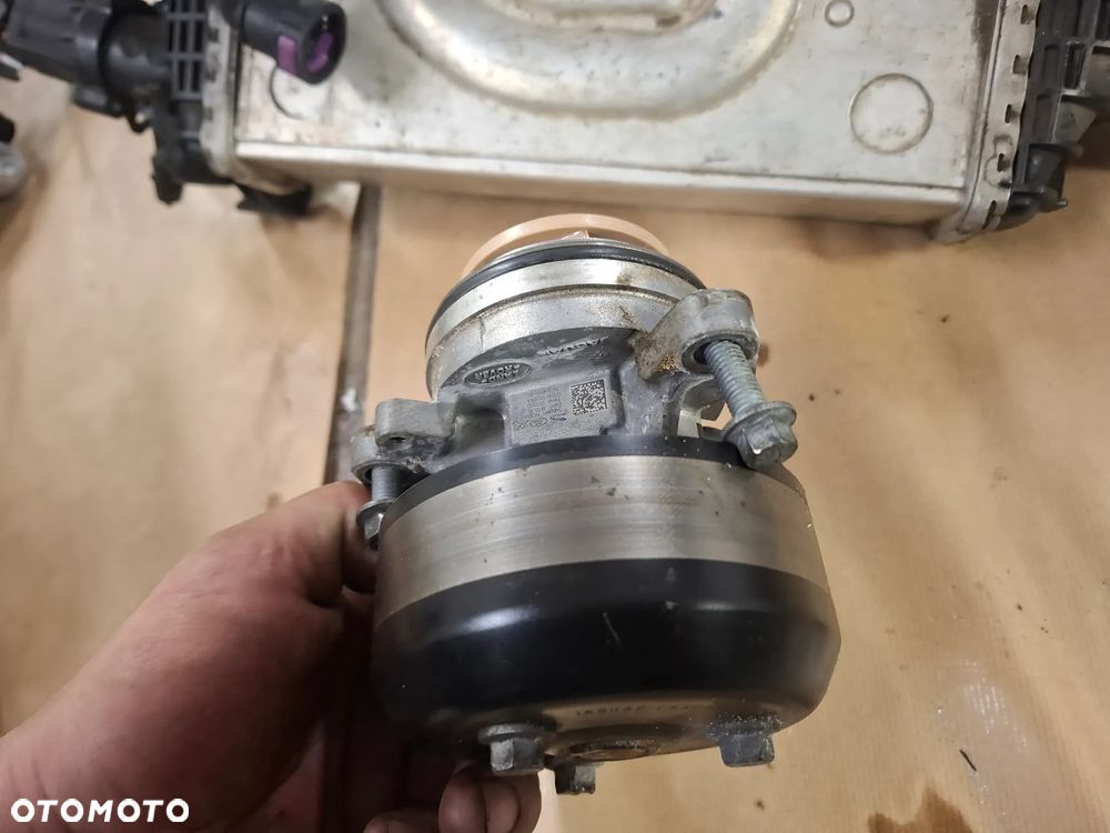 POMPA WODY RANGE ROVER L405 L494 3.0 J6P3-8501-AC - 4