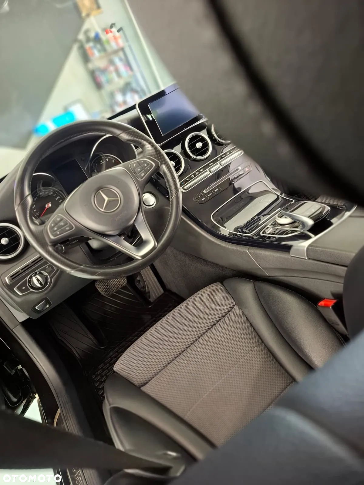 Mercedes-Benz Klasa C 250 7G-TRONIC - 16