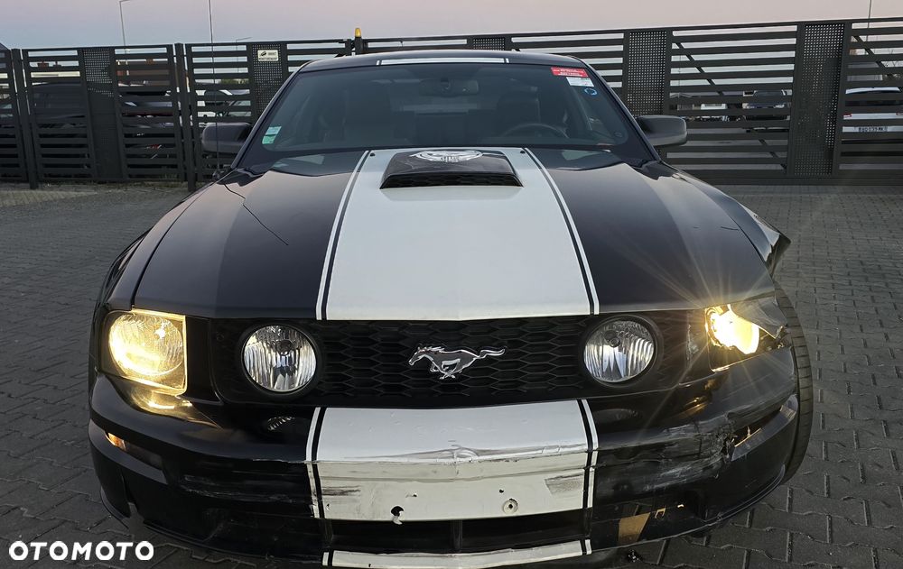 Ford Mustang - 2