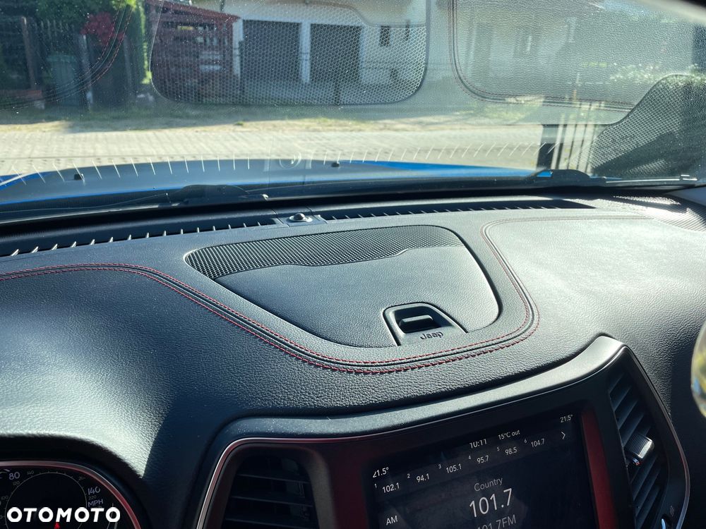 Jeep Cherokee - 20
