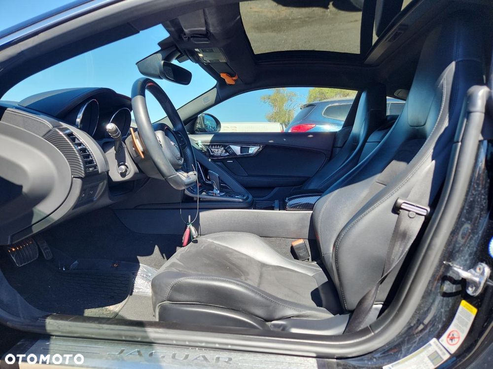 Jaguar F-Type - 7
