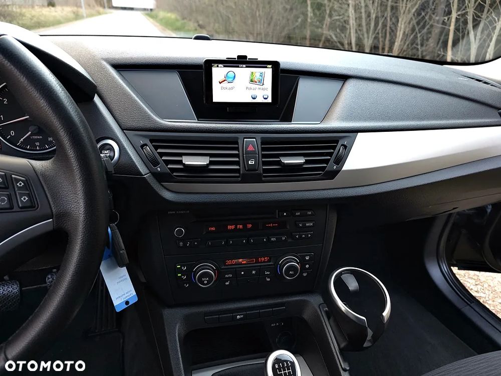 BMW X1 sDrive18i xLine - 33