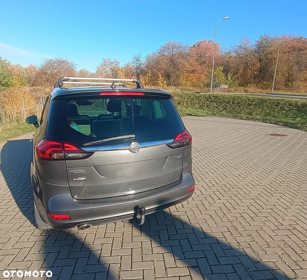 Opel Zafira 2012 photo 2