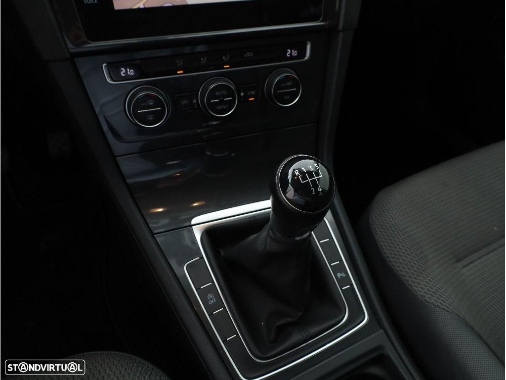 VW Golf Variant 1.6 TDi Confortline - 31