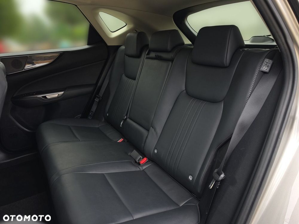 Lexus NX 350h Prestige AWD - 30