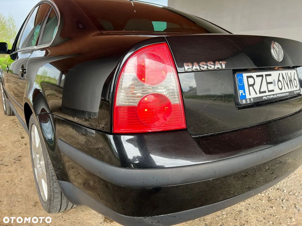 Volkswagen Passat 1.9 TDI Highline - 8