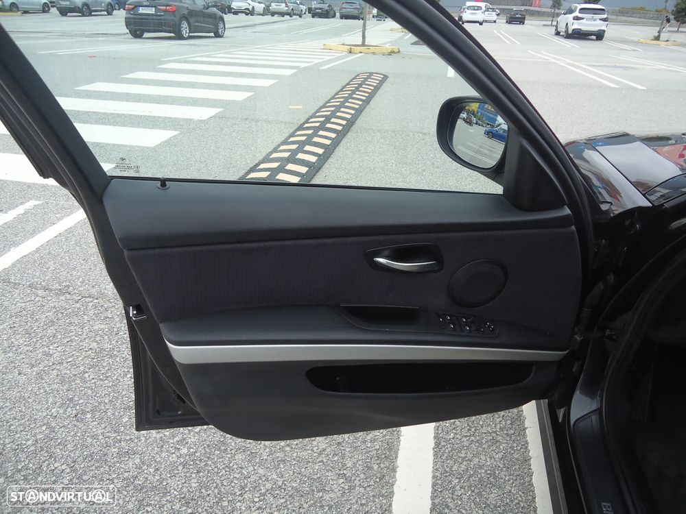 BMW 320 d Navigation - 13