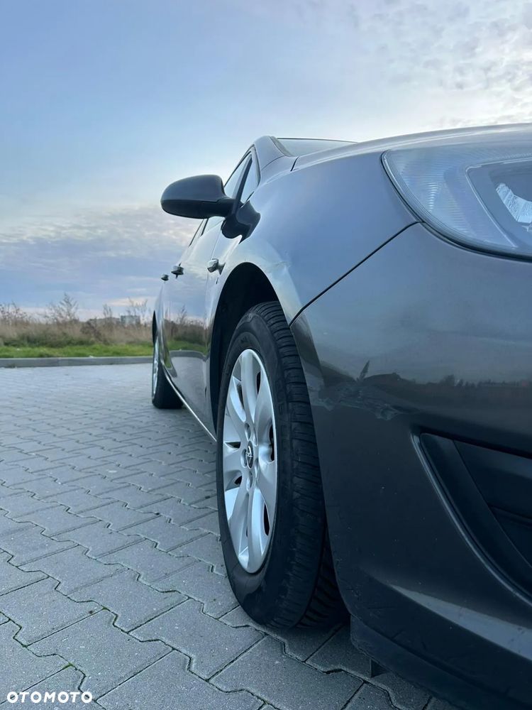 Opel Astra IV 1.6 Sport - 15