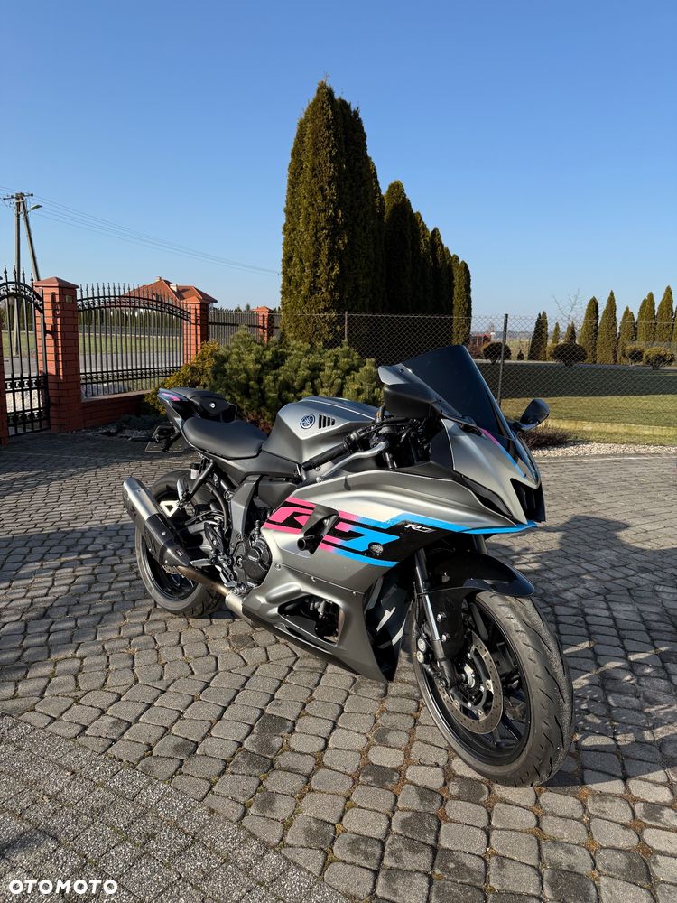 Yamaha R7 - 1