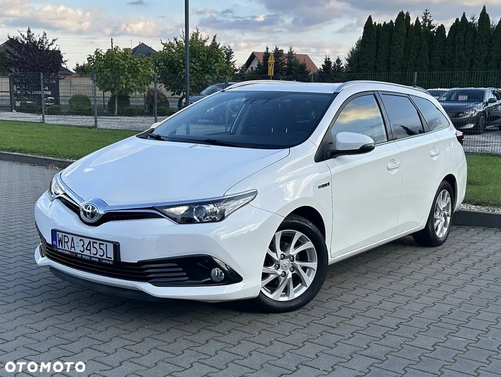 Toyota Auris 1.8 VVT-i Hybrid Automatik Executive - 1