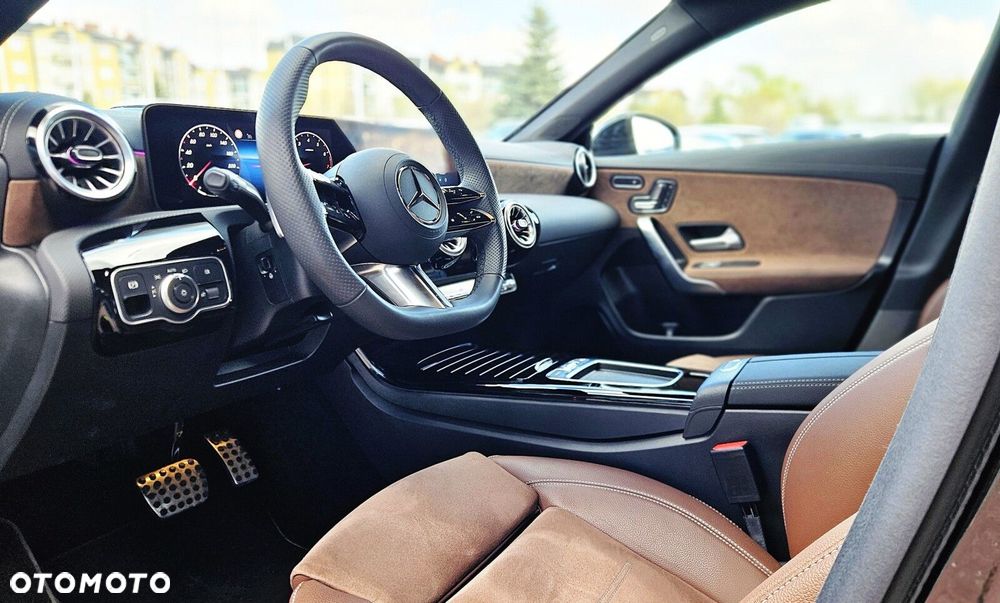 Mercedes-Benz CLA - 9