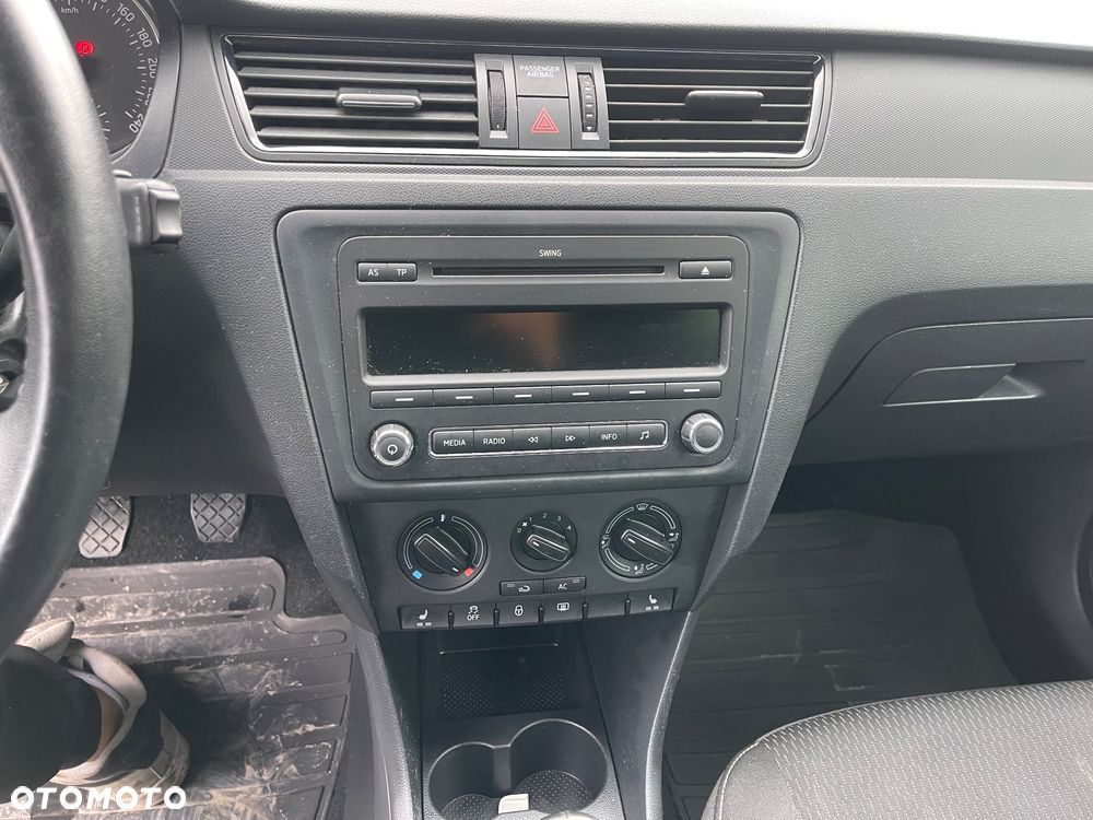 Skoda RAPID 1.2 TSI Active - 17