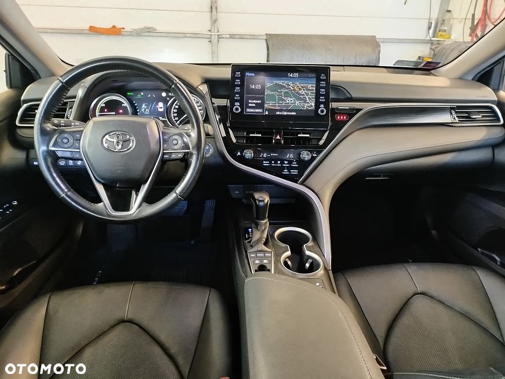 Toyota Camry 2.5 Hybrid Executive CVT - 11