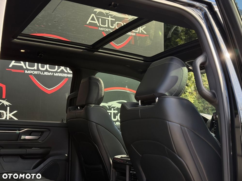 RAM 1500 Crew Cab Sport - 34