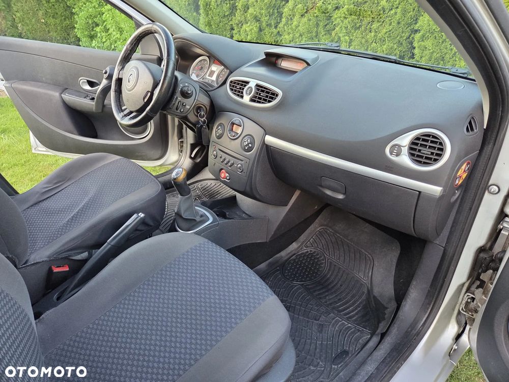 Renault Clio - 5