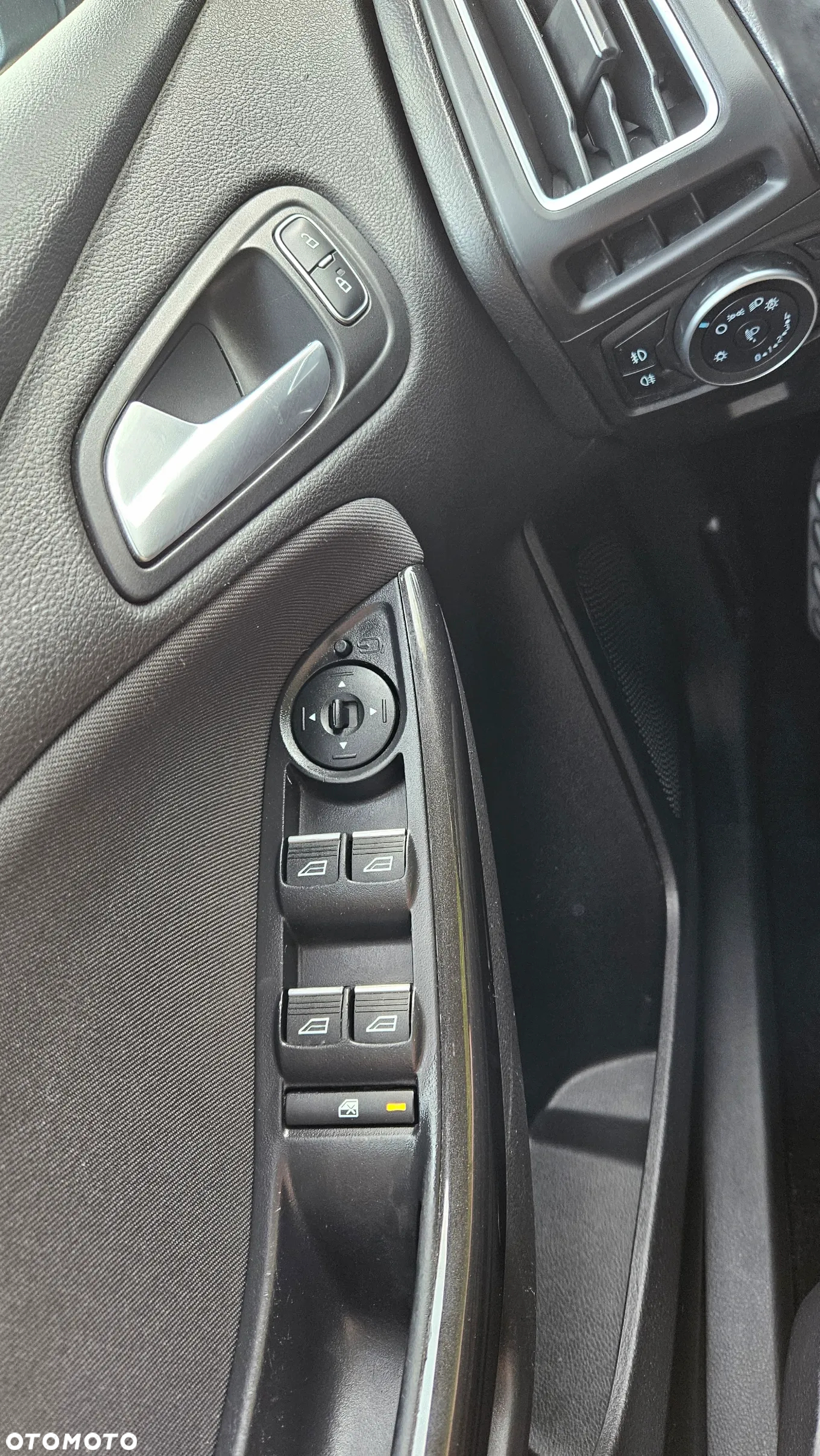 Ford Focus 1.0 EcoBoost Start-Stopp-System TREND - 13