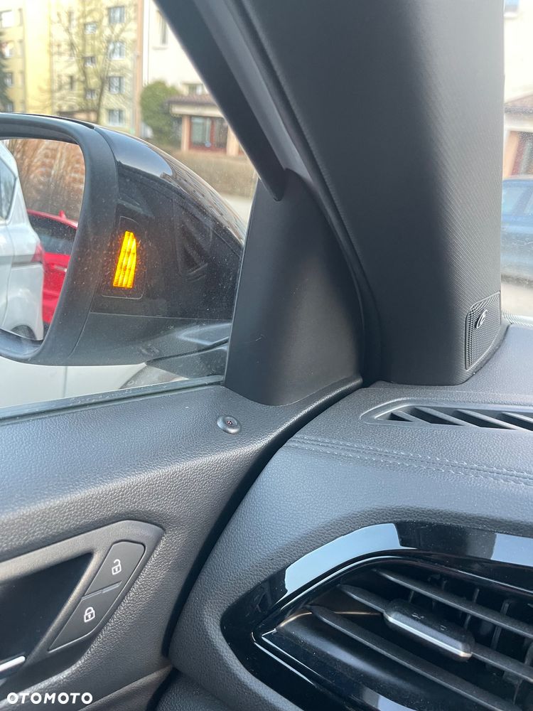 Volkswagen T-Roc - 24