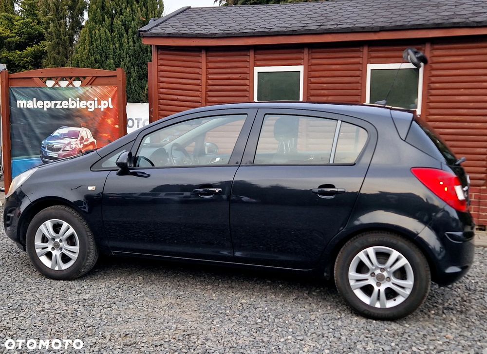 Opel Corsa 1.2 16V Cosmo - 10