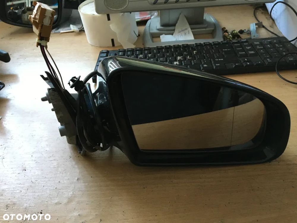 Lusterko zewnętrzne prawe 5 pin Audi A4 B7 - 1