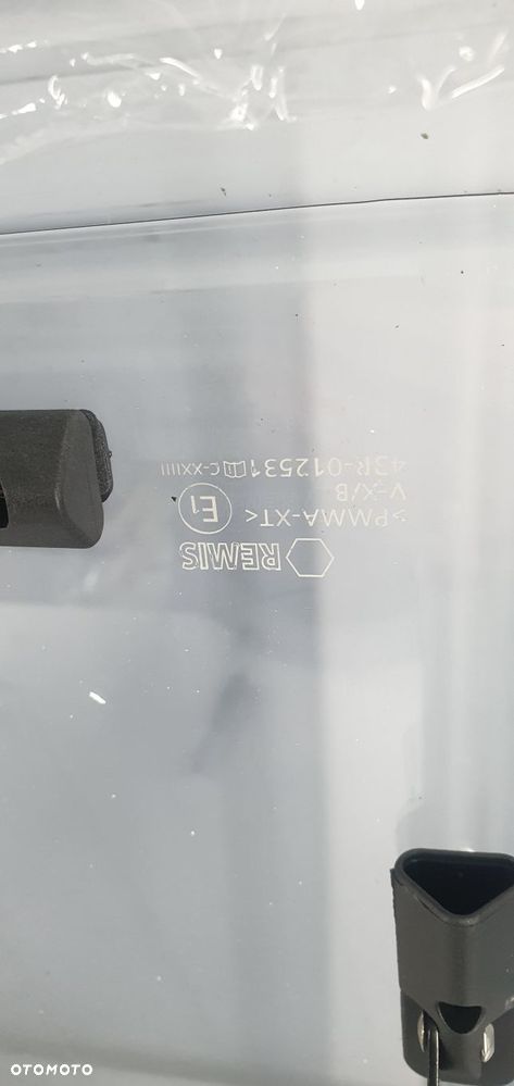 OKNO DACHOWE KAMPER REMIS REMI TOP 700X450 MERCEDES HYMER 700X450 - 3
