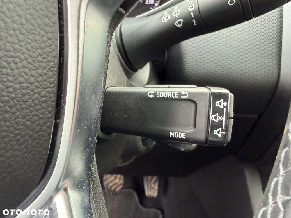 Renault Clio BLUE dCi 85 BUSINESS EDITION - 22