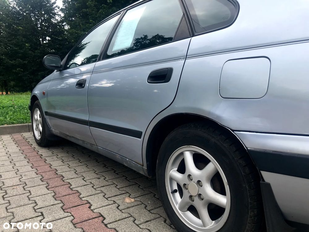 Toyota Carina 1.8 - 17