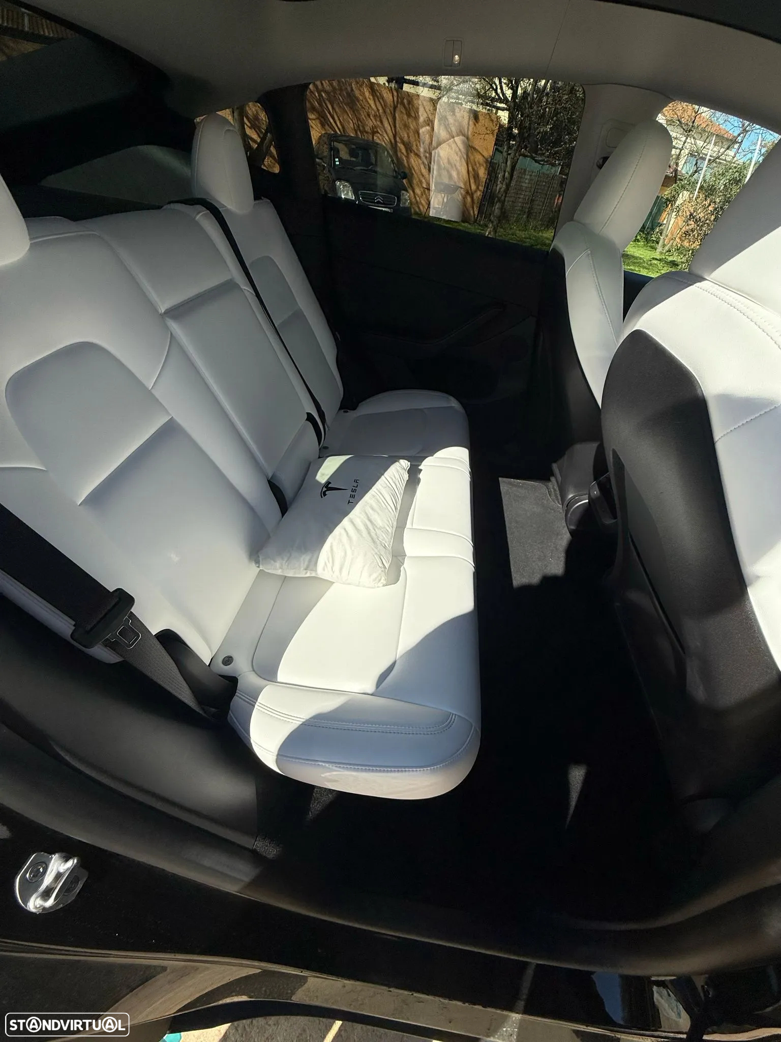 Tesla Model Y Standard RWD - 3