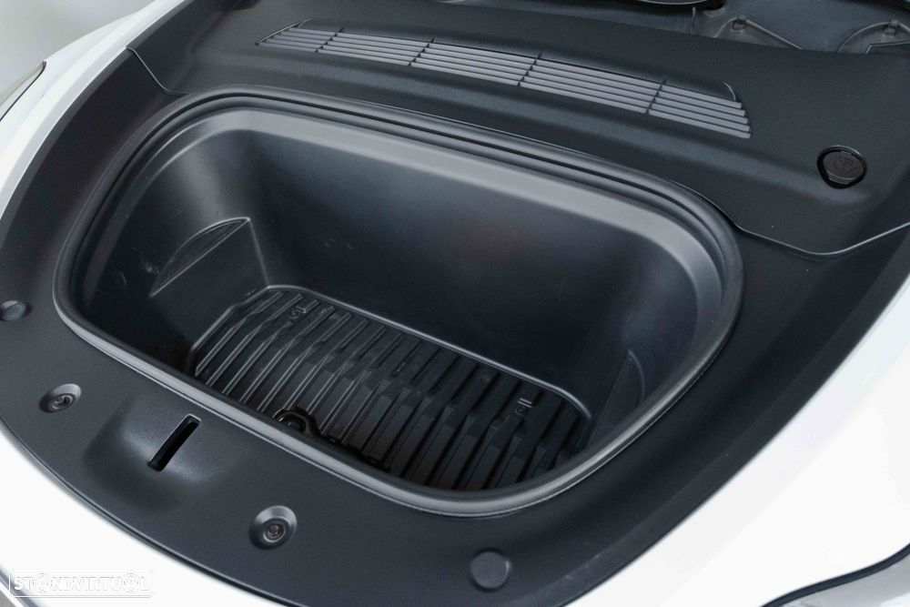 Tesla Model Y Long Range Tração Integral - 42