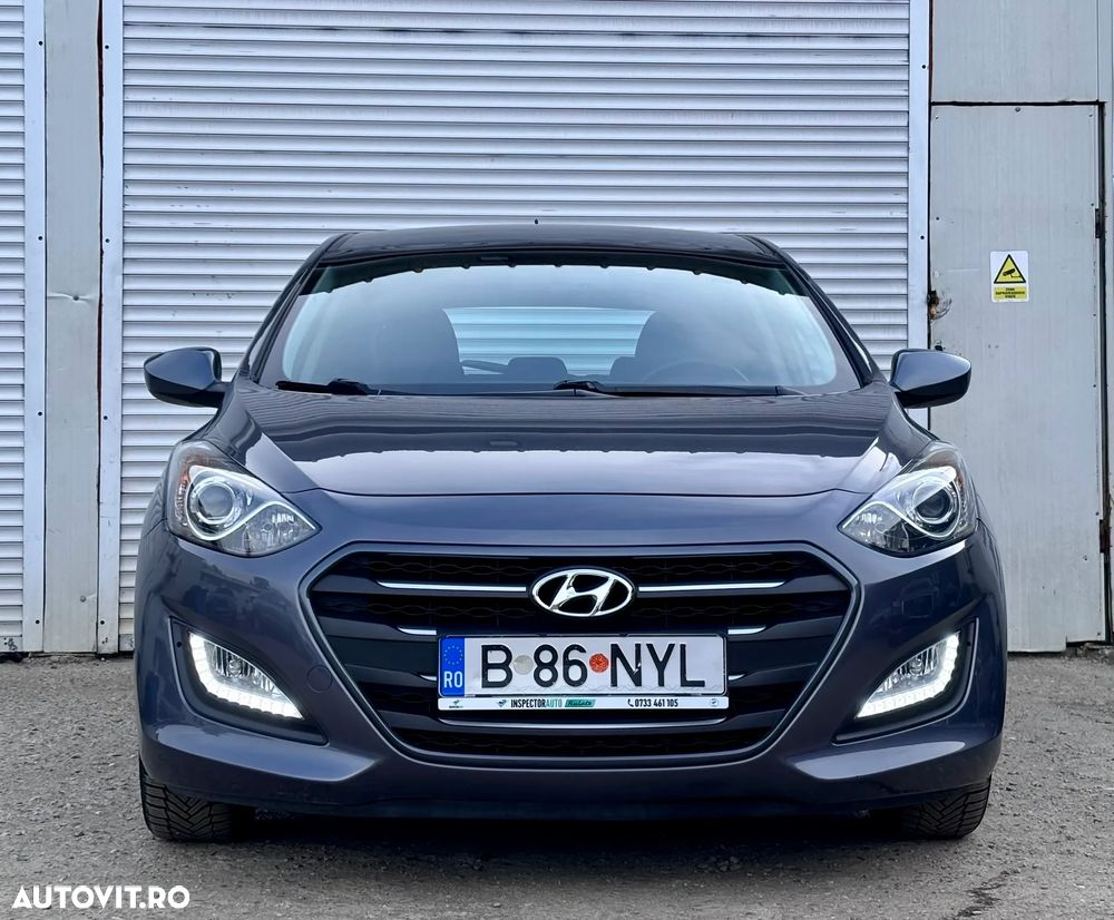 Hyundai i30 blue 1.4 Trend - 5