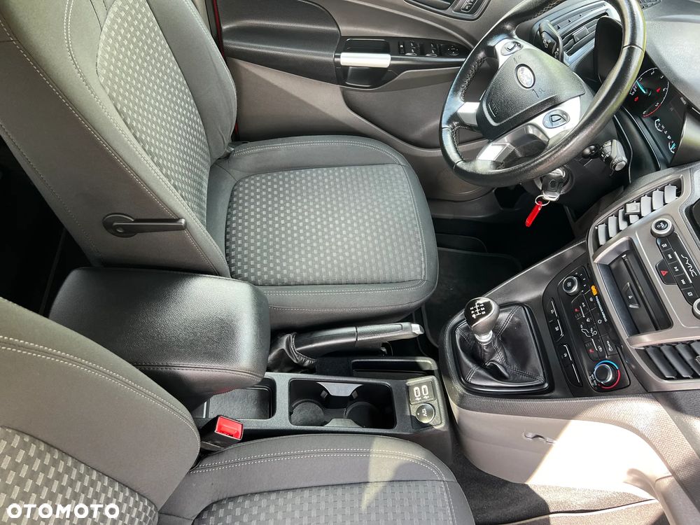 Ford Tourneo Connect - 22