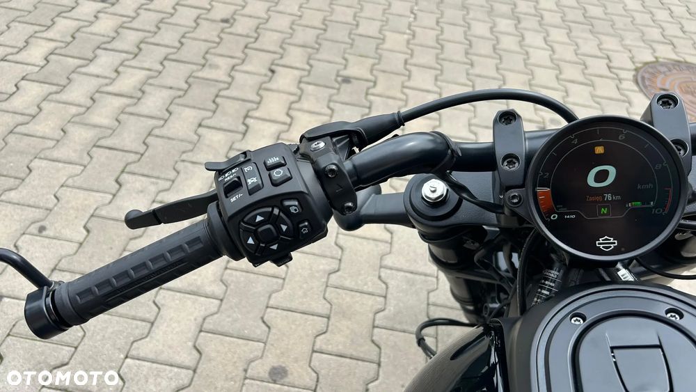 Harley-Davidson Sportster - 11