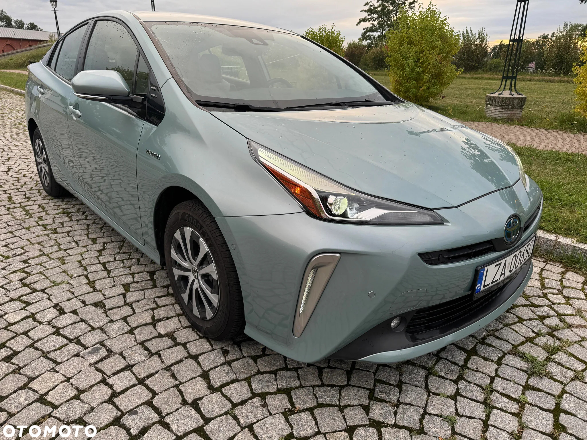 Toyota Prius 1.8 Hybrid Prestige - 5