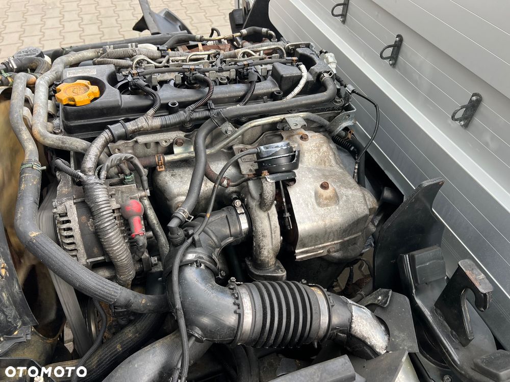 Nissan NT 400 CABSTAR - 19