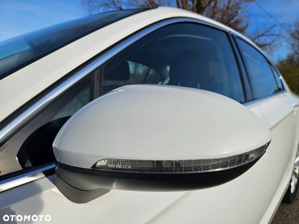 Volkswagen Passat 2.0 TDI BMT Comfortline - 21