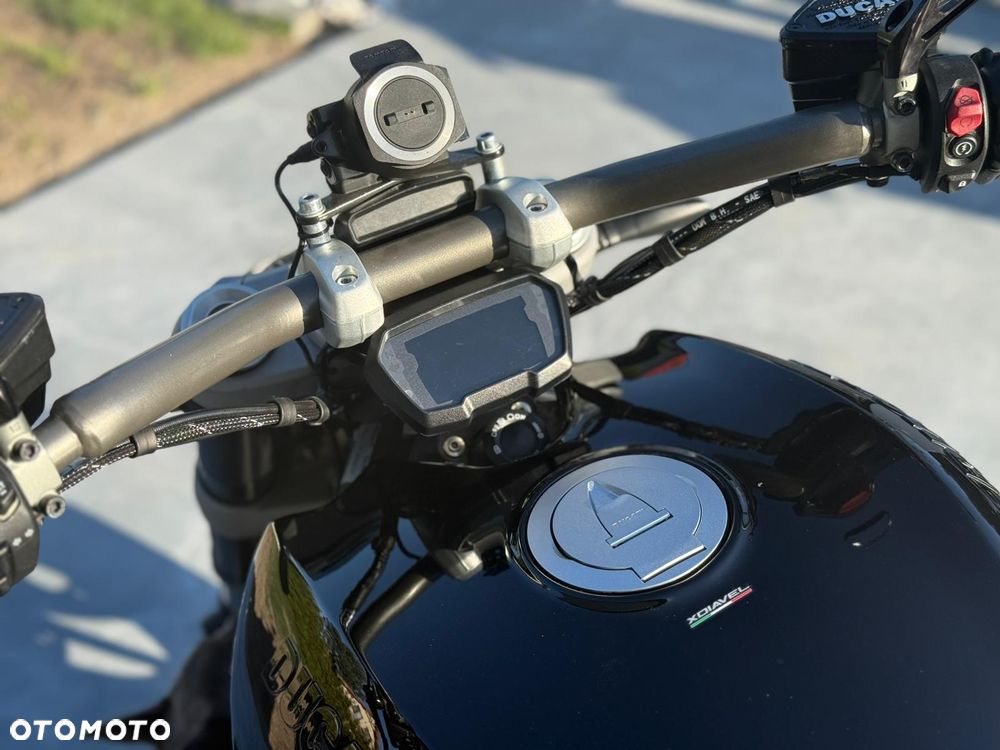 Ducati Diavel - 24