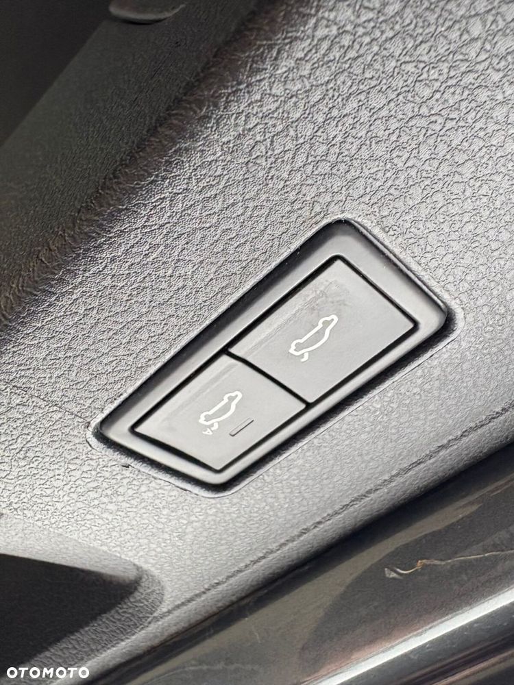 Volkswagen Passat - 20