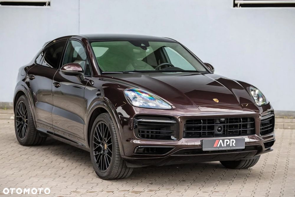 Porsche Cayenne Coupe GTS - 5