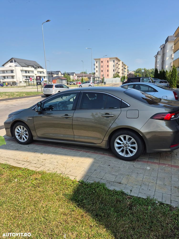 Toyota Corolla 1.8 HSD Business - 6