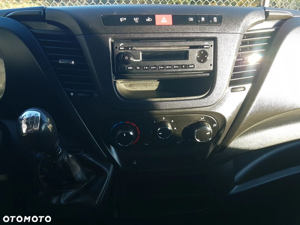 Iveco DAILY 6EP CHŁODNIA MROŹNIA IZOTERMA AGREGAT THERMO KING V-200 MAX GRZANIE 3,41x2,09x2,10 - 10