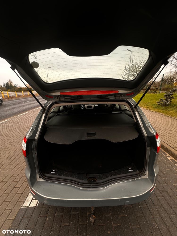 Ford Mondeo 1.8 TDCi Trend - 11